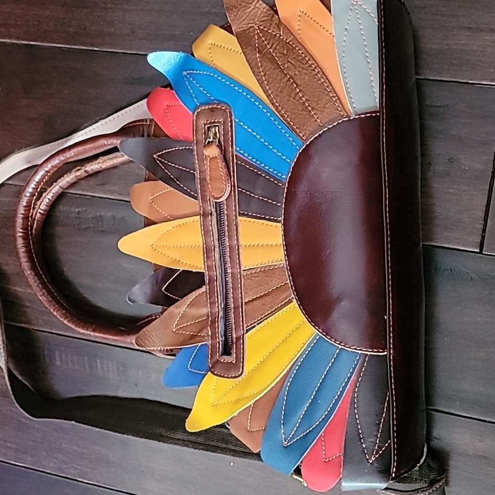 Ameri Leather Sunflower Cross Body Bag - image 5